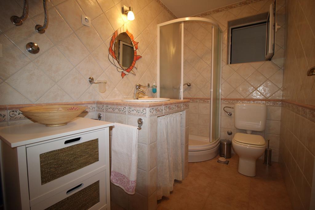Megi1 Apartment Vrbnik Ruang foto